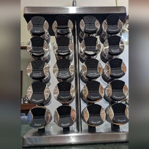 Space Saver Spice Rack with 20 Labeled Jars.